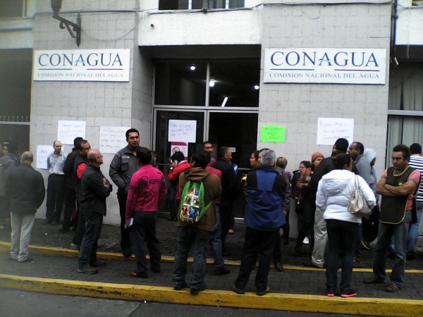 Manifestación en Canagua en la calle de Clavijero/Plumas Libres