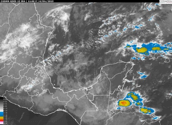 Las imágenes de satélite muestran cielo nublado en la mayor parte de la región de pronostico con lloviznas, nieblas y neblinas en zonas de montaña