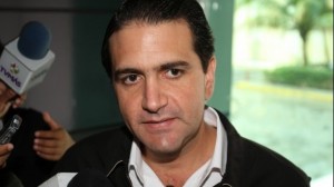 Desde que asumió la delegación de BANOBRAS en Veracruz, Salvador Manzur se ha dedicado a prestar dinero al gobierno estatal y a municipios priístas