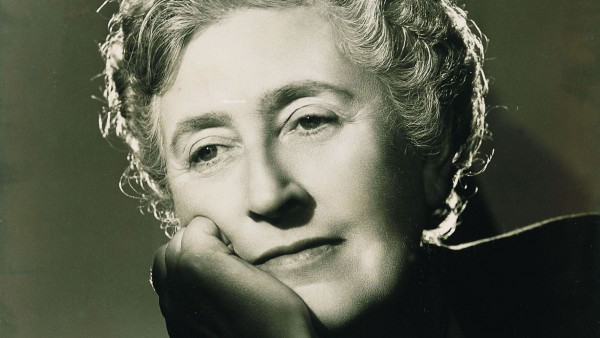 Muere la novelista británica Agatha Christie, la "reina del crimen"..