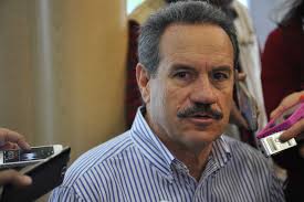 Juan Bueno lamentan panistas su renuncia por no haber sido electo de "dedazo"