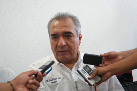 Rafael Nuñez lider de constructores