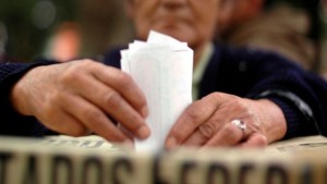 Con la complicidad de funcionarios electorales en Veracruz votan hasta los muertos....no hay transparencia