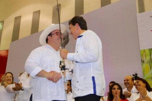 Que Héctor Yunes use la caña para pescar a duartistas que saquearon a Veracruz... si llega.