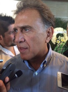 Miguel Ángel Yunes Linares insiste que las corporaciones policiacas están infiltradas "hasta el tuétano" por la delincuencia organizada
