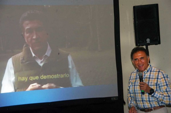 Miguel Ángel Yunes Linares, en Coatzacoalcos ayer 22 de febrero/Fotover