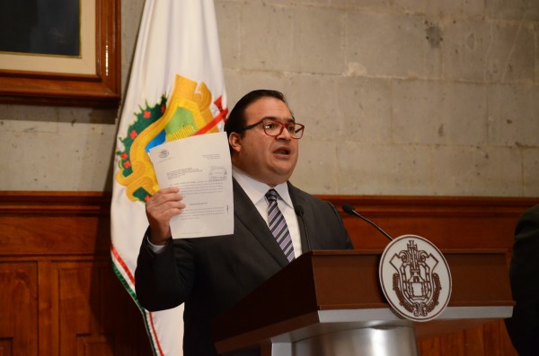 Javier Duarte durante la conferencia de prensa de ayer/Fotover