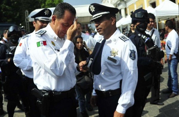 El Secretario de Seguridad Pública de Veracruz Arturo Bermudez se ha negado a retirar a 3 mil policias reprobados en confiabilidad