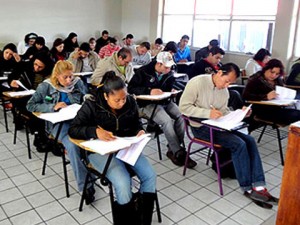 Urge una ley para que al año se evalúe labor de gobrenador y presidente en turno y si no funcionan, los quiten