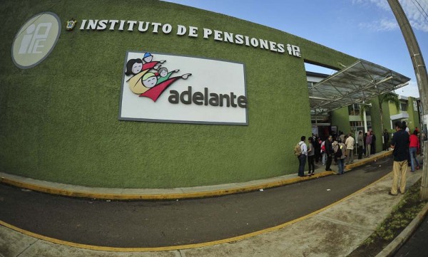 Tras el brutal saqueo de recursos públicos en el IPE, ahora Duarte pretende que sean patrones los que financien los desfalcos