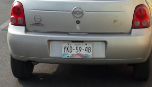 Dejaron su auto abandonado