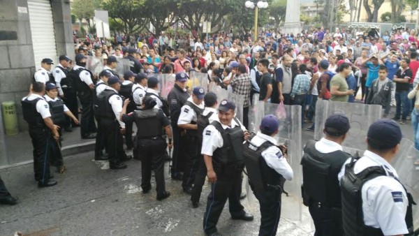 El alcalde Juan Manuel Díaz mandó a todos los policias a arremeter contra los ambulantes/ Daniela Jácome