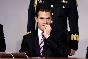 Con Enrique Peña Nieto y el PRI en los Pinos la economía del país está por los suelos, en 12 años el PAN no devaluó la moneda..
