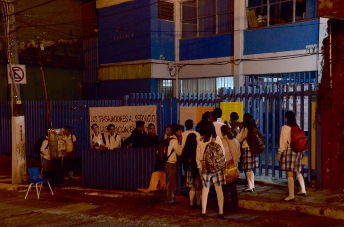 La escuela de Bachilleres Ricardo Flores Magón fue tomada/Fotover
