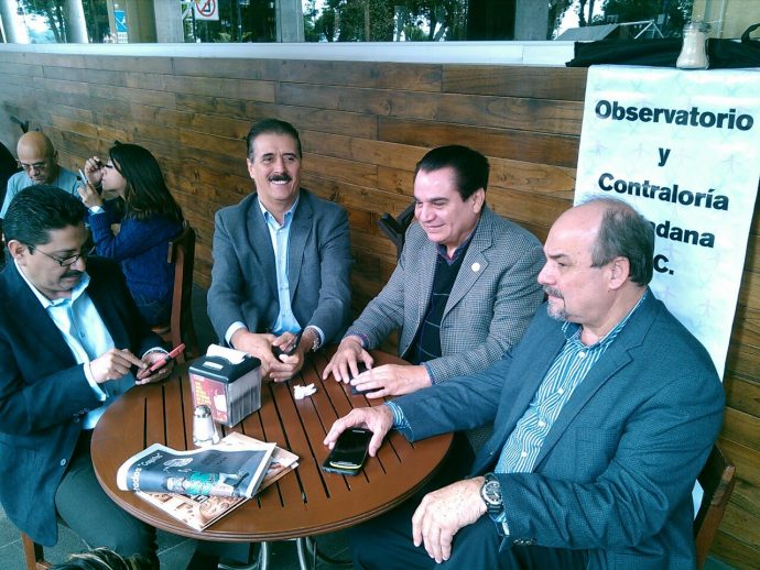 Conferecia de prensa de empresarios de Xalapa/Plumas Libres