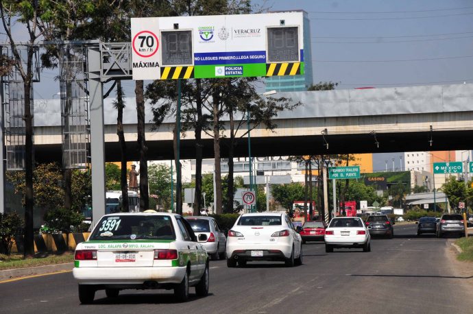 Foto multas en la ciudad de Xalapa/Fotover
