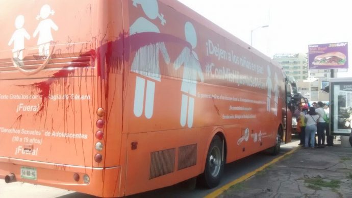 Vandalizan A Autobús De Organización Católica Que Recorre Veracruz Plumas Libres 2924