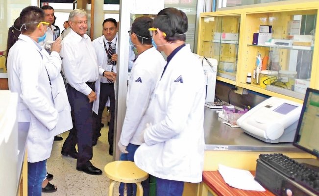 “No hay justificación para cobrar cuotas en el sector Salud”: AMLO